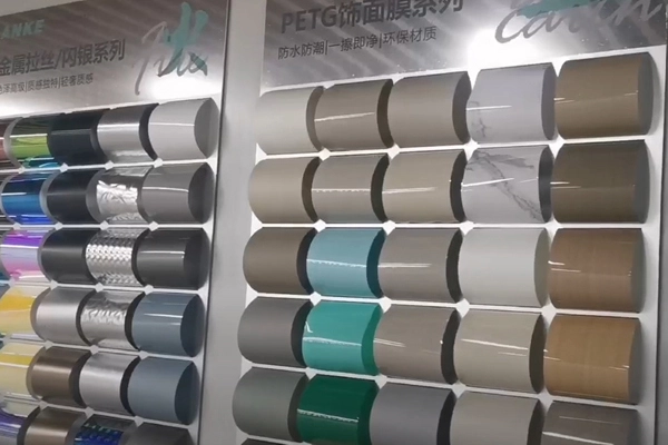 Película de PVC resistente a los arañazos, película decorativa de PVC para muebles, película interior