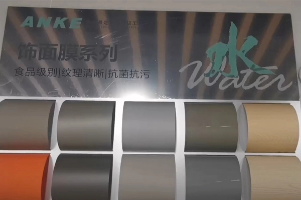 Decoración interior de madera de grano puertas gabinete película de PVC prensa al vacío hoja de membrana